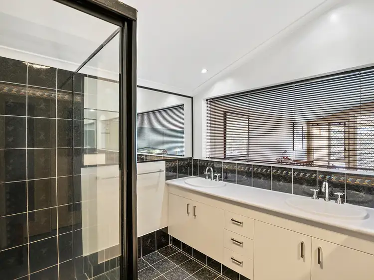 Sixth view of Homely house listing, 12 Mearl Court, Cleveland QLD 4163