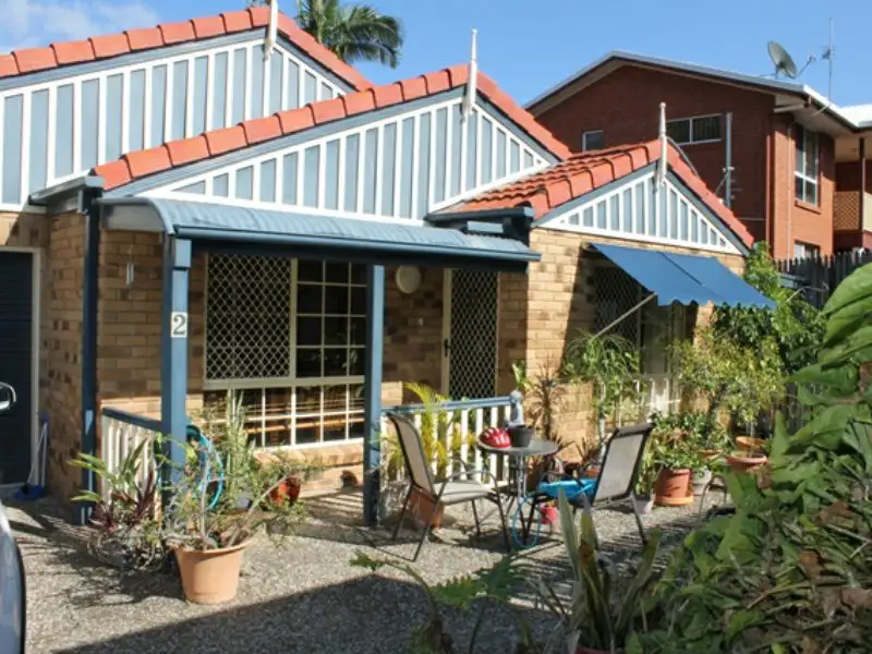 Main view of Homely villa listing, 2/8 Elizabeth Street, Tannum Sands QLD 4680