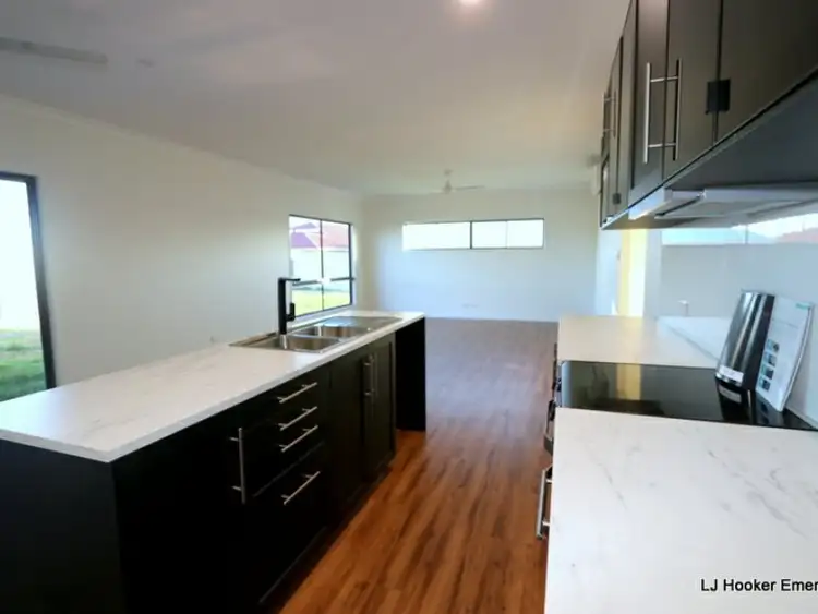 Second view of Homely house listing, 8 Costello Court, Emerald QLD 4720