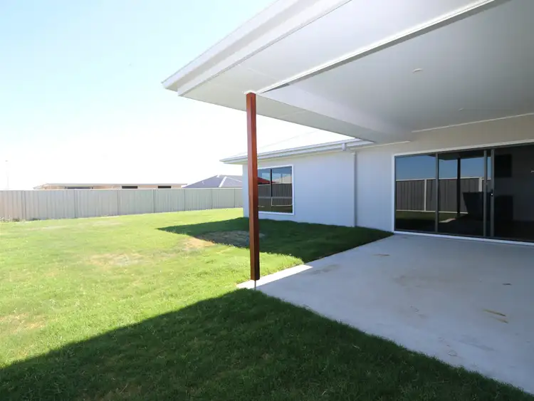 Fourth view of Homely house listing, 8 Costello Court, Emerald QLD 4720