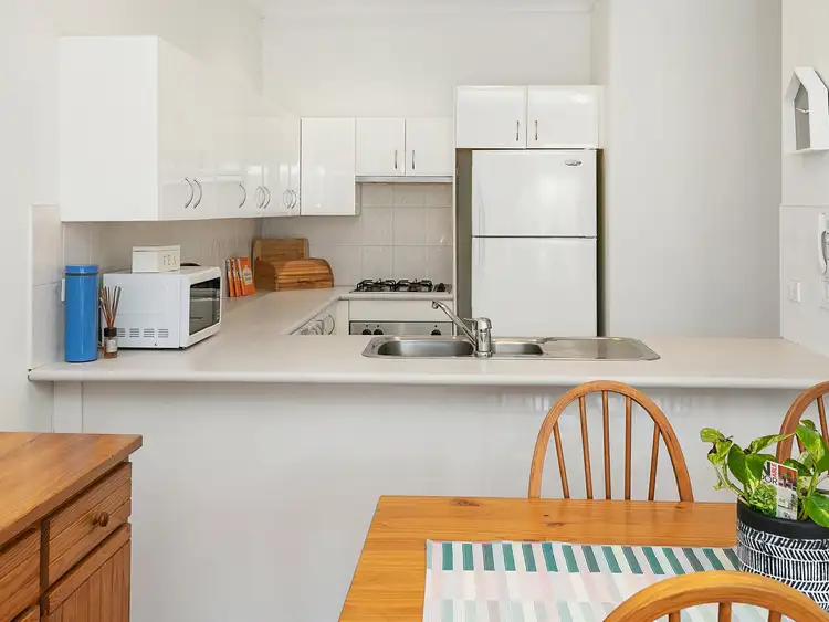 Fifth view of Homely unit listing, 18/640-644 Warringah Road, Forestville NSW 2087