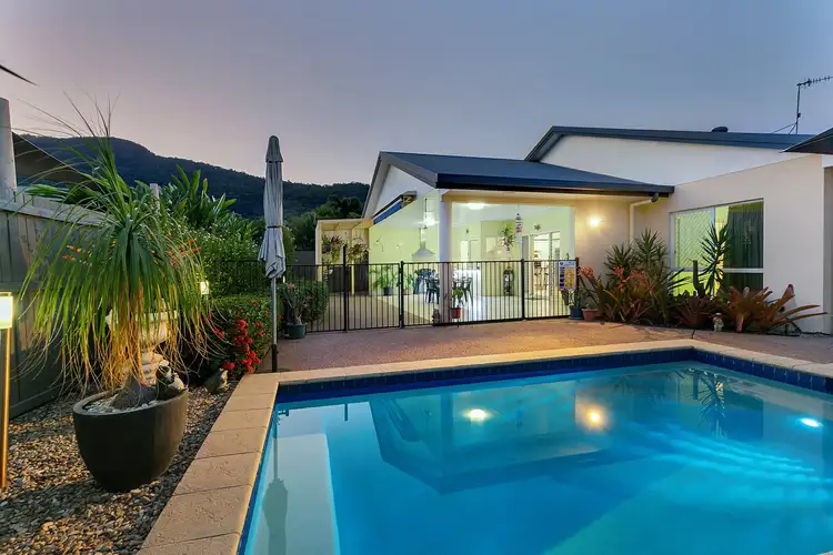 4 Aroona Street, Caravonica QLD 4878