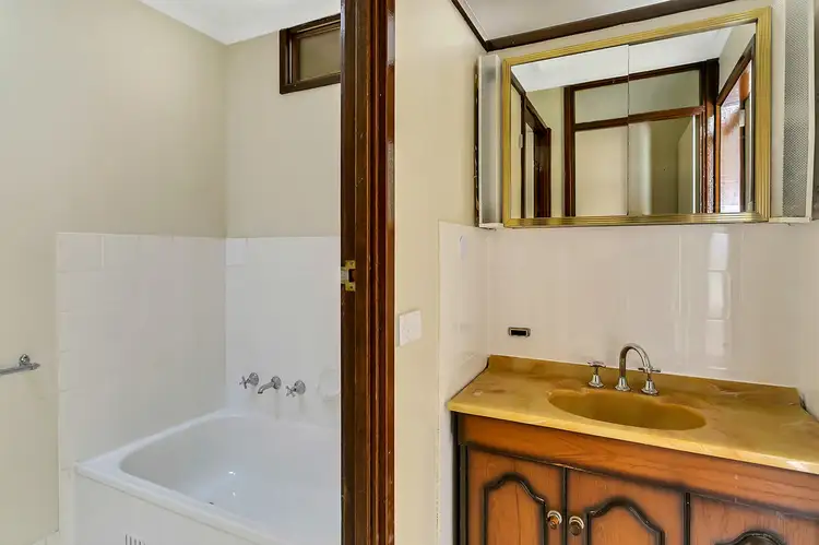 Sixth view of Homely house listing, 2 Weston Court, Para Hills West SA 5096