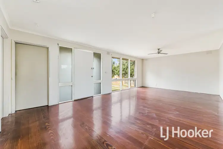 Second view of Homely house listing, 2 Iona Court, Frankston VIC 3199