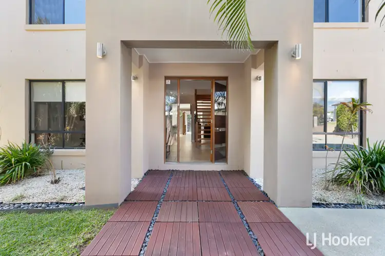 12 Ebony Crescent, Redland Bay QLD 4165