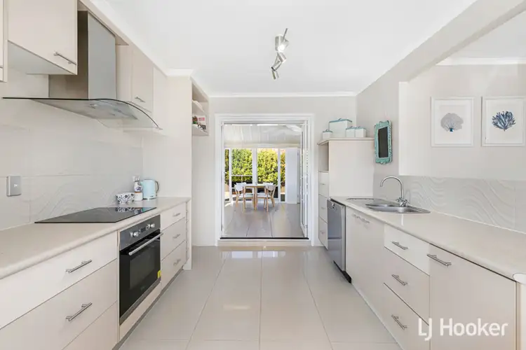 Second view of Homely house listing, 4 Wren Street, Birkdale QLD 4159