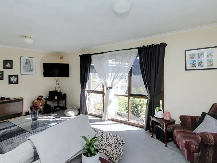 Fifth view of Homely house listing, 2 Bankin Court, Bairnsdale VIC 3875