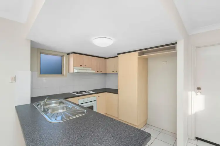 Fourth view of Homely house listing, 2 Harrow Place, Arundel QLD 4214