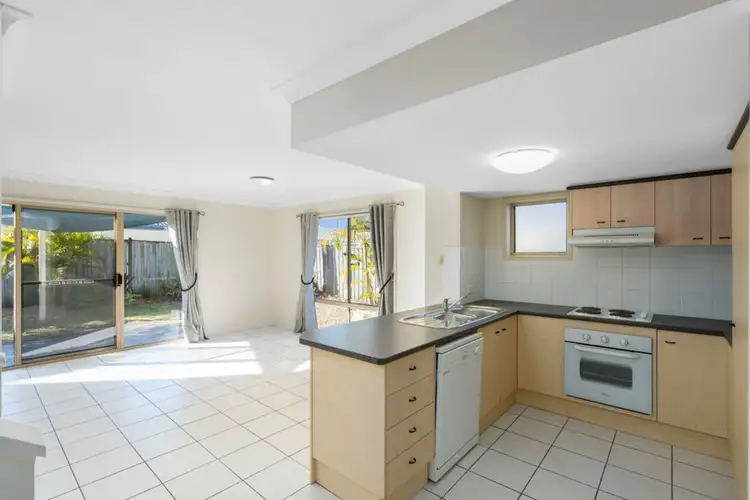 Fifth view of Homely house listing, 2 Harrow Place, Arundel QLD 4214