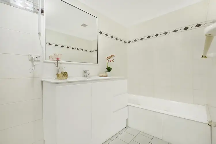 Sixth view of Homely unit listing, 2/66 Kembla Street, Wollongong NSW 2500