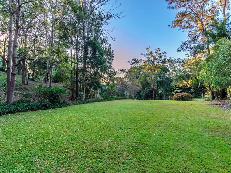 14 Carapook Crescent, Tallebudgera QLD 4228