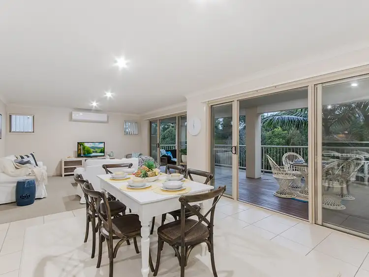 30 Willow Tree Drive, Reedy Creek QLD 4227