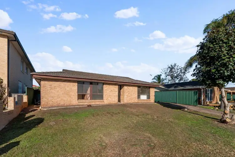 14 Wallaby Close, Bossley Park NSW 2176