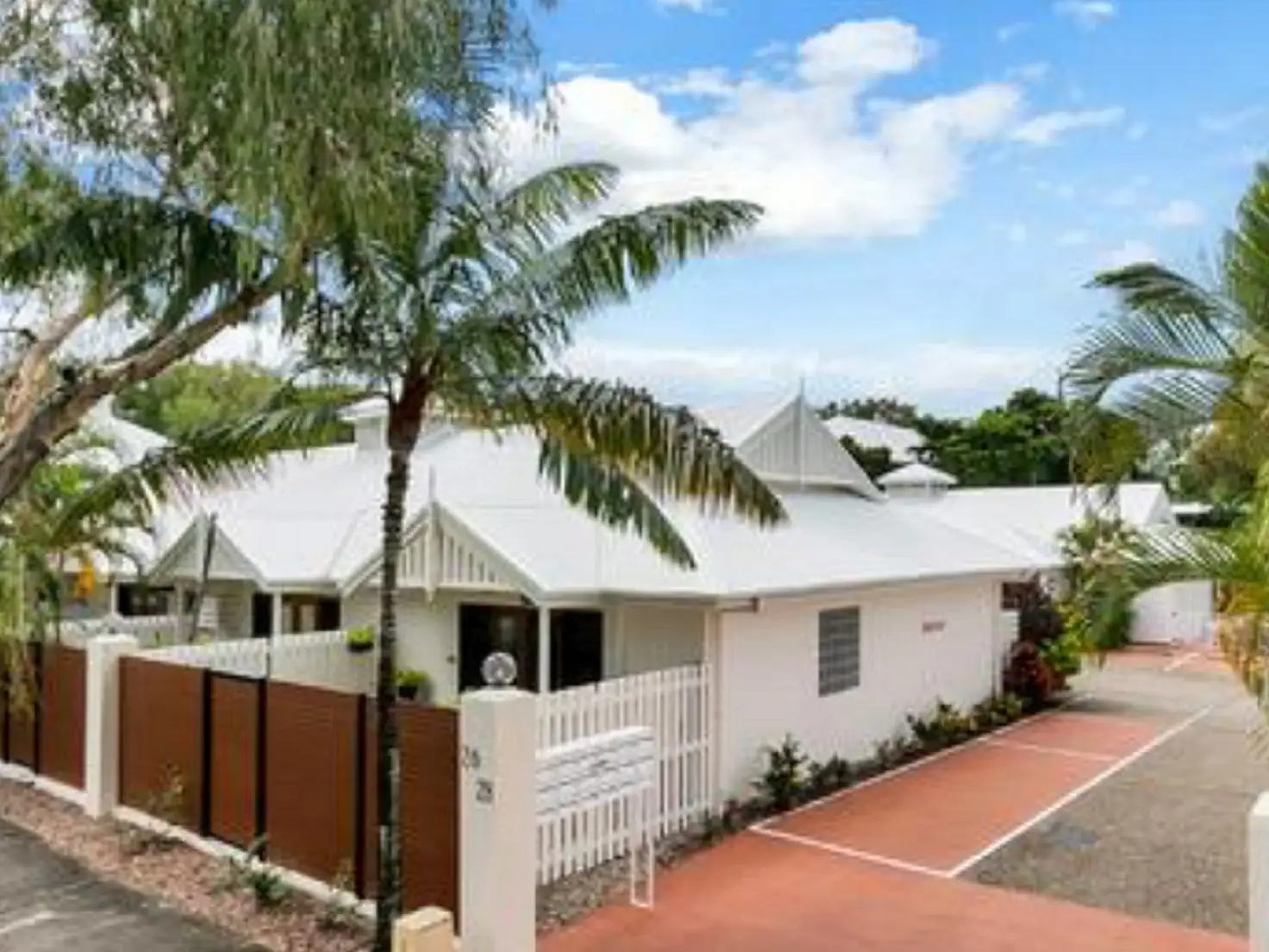 Main view of Homely apartment listing, Unit 10/26-28 Oliva St, Palm Cove QLD 4879
