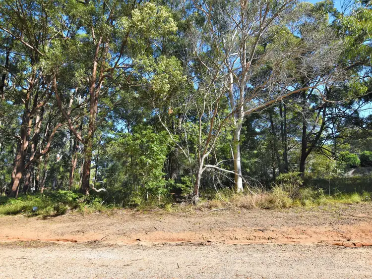 31 Forest Hill Rd, Russell Island QLD 4184