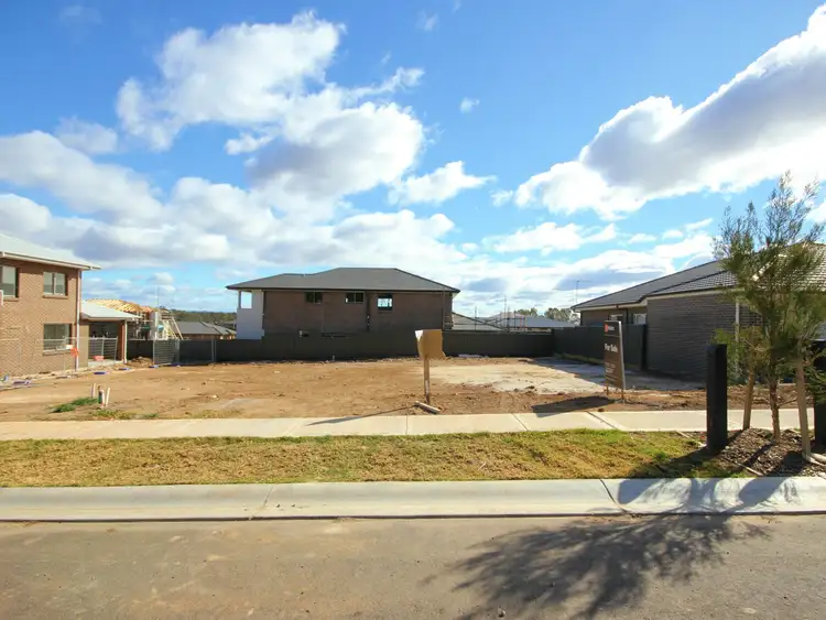 72 Maidenhair Avenue, Denham Court NSW 2565