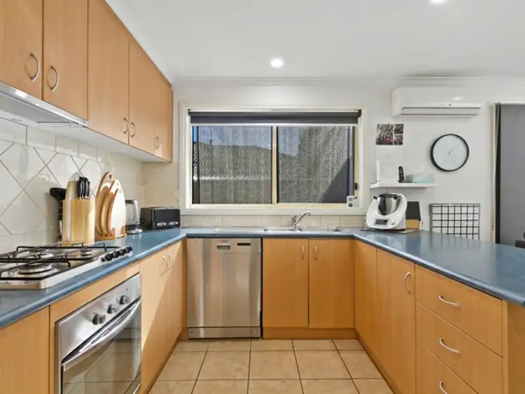 Fourth view of Homely house listing, 2 Durack Place, Traralgon VIC 3844