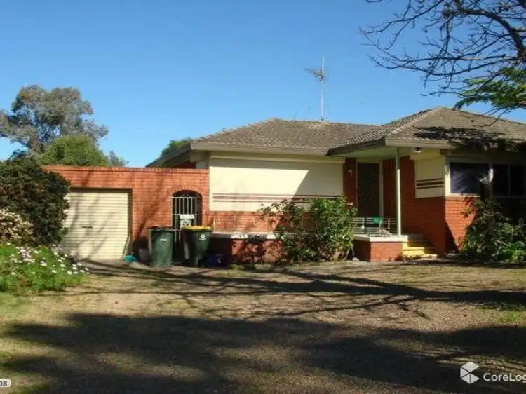 57 Bathurst Street