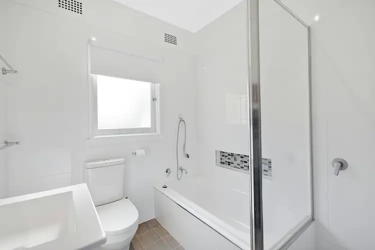 Sixth view of Homely house listing, 182 Lakedge Avenue, Berkeley Vale NSW 2261