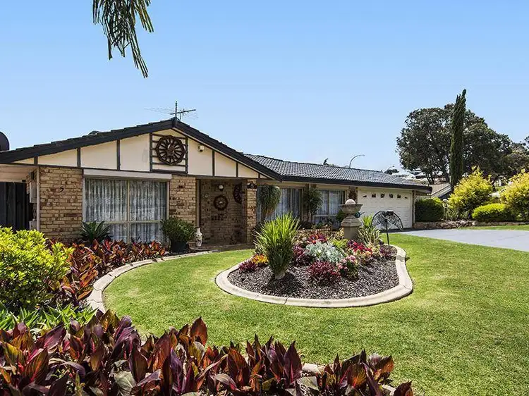 Second view of Homely house listing, 5 Eaglemont Drive, Swan View WA 6056