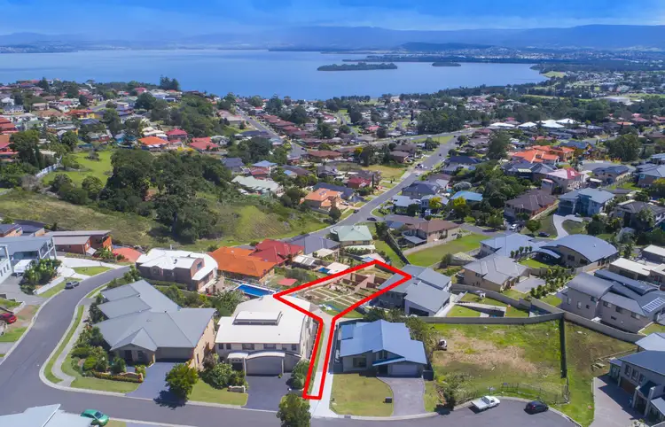 6 Jacana Place, Lake Heights NSW 2502