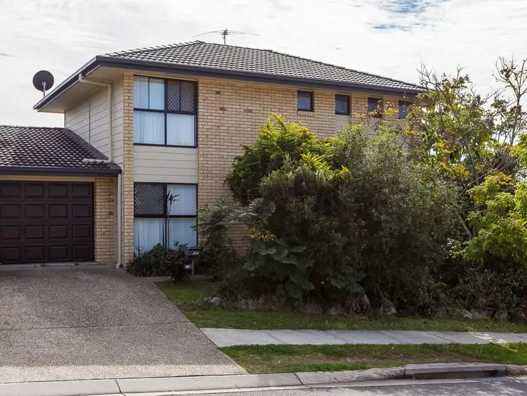 2/17 Golden Crest Pl, Bellbowrie QLD 4070