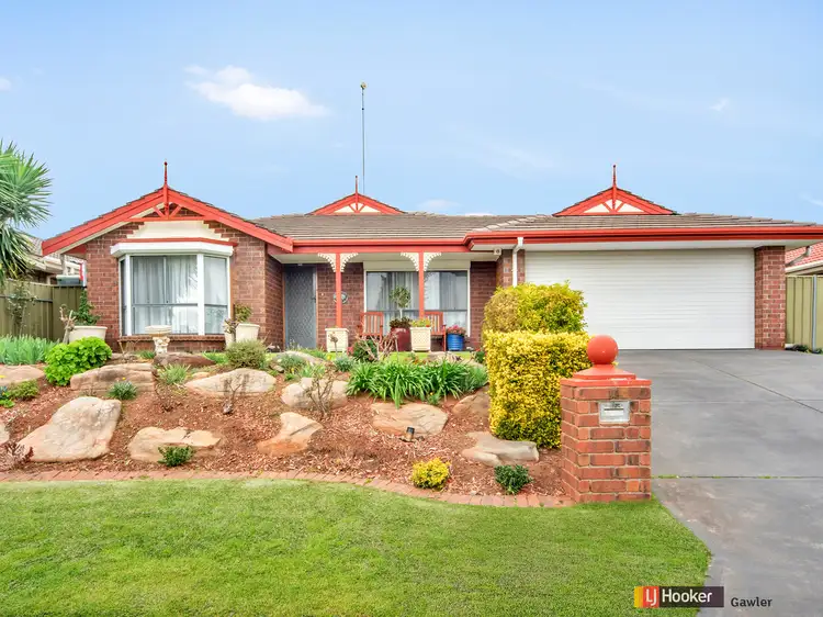 11 Luscombe Way, Craigmore SA 5114