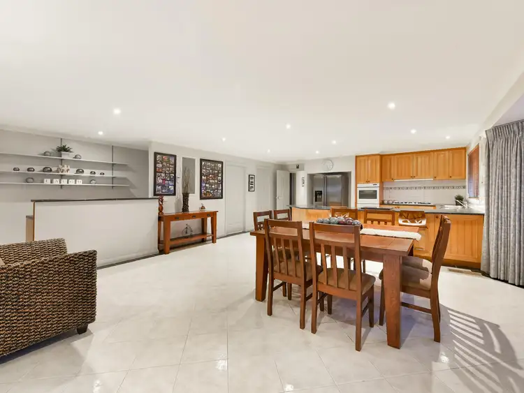 Sixth view of Homely house listing, 2 The Promenade, Narre Warren South VIC 3805