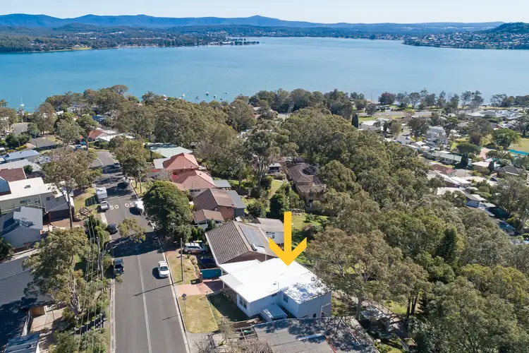 52 Croft Road, Eleebana NSW 2282