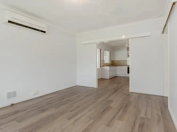 Fourth view of Homely house listing, 20 Inkpen Way, Orelia WA 6167