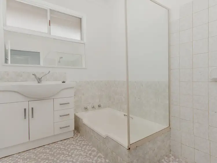 Sixth view of Homely house listing, 20 Inkpen Way, Orelia WA 6167