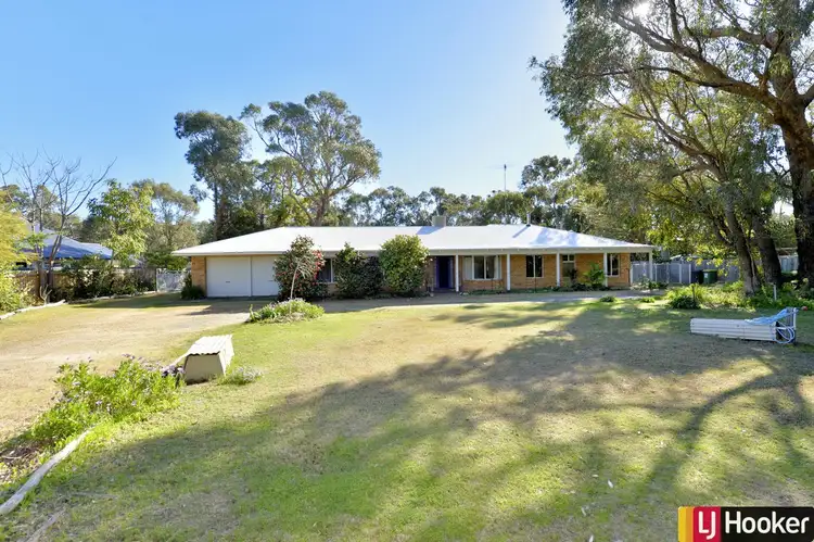 4 Nutbush Avenue, Falcon WA 6210