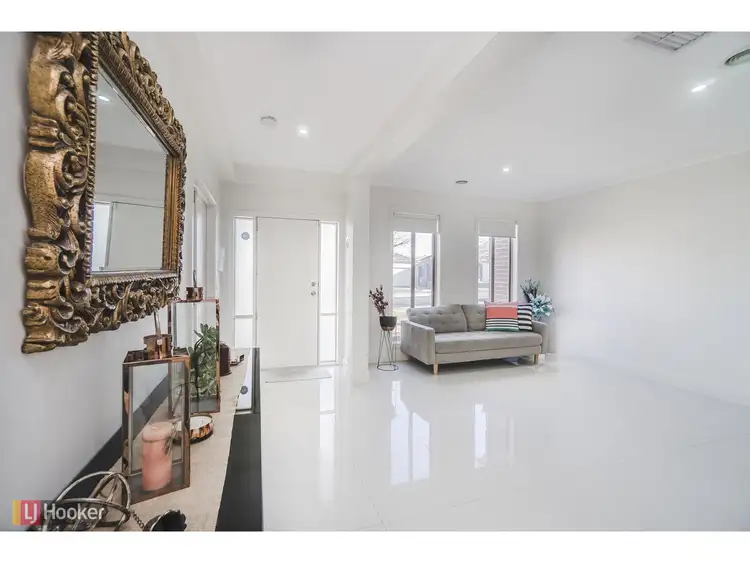 Second view of Homely house listing, 14 Beechville Place, Craigieburn VIC 3064