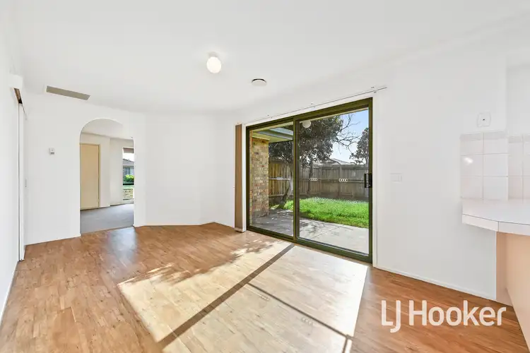 Fourth view of Homely house listing, 10 Daniel Court, Pakenham VIC 3810