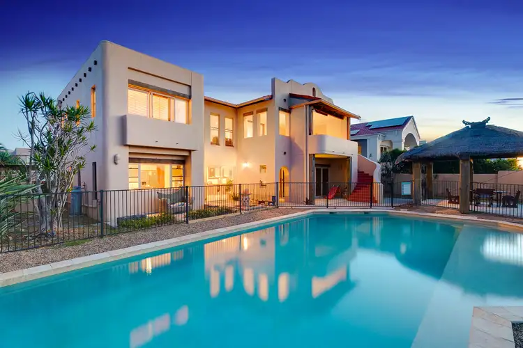 35 Raby Bay Boulevard, Raby Bay QLD 4163
