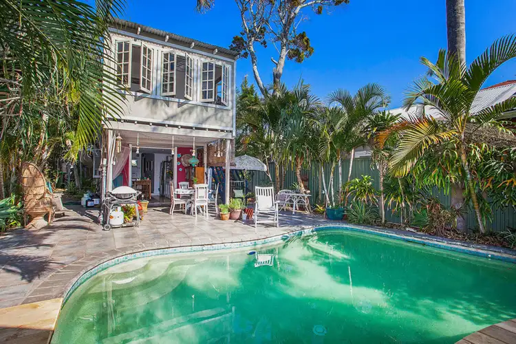 11 Twenty Fourth Avenue, Palm Beach QLD 4221