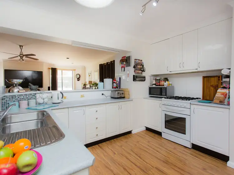 122 Lyall Street, Cowra NSW 2794