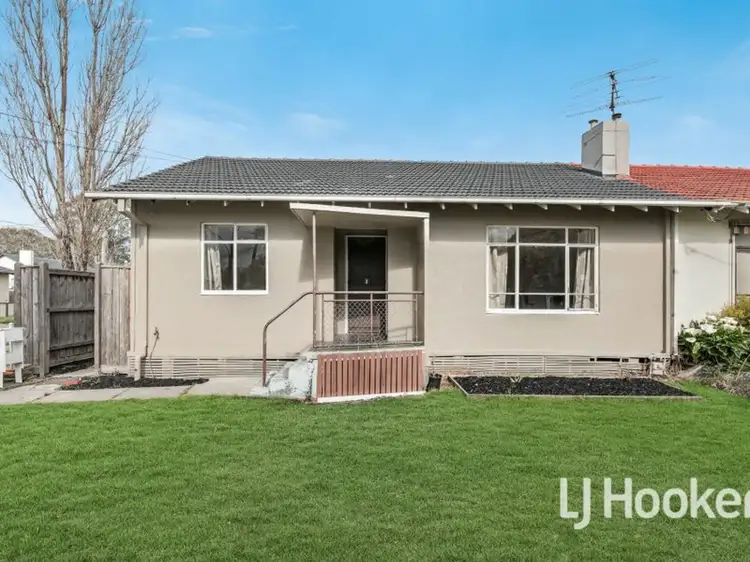 Second view of Homely house listing, 32 Oak Avenue, Doveton VIC 3177