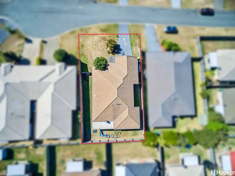 Second view of Homely house listing, 5 Arakoon Court, Rothwell QLD 4022