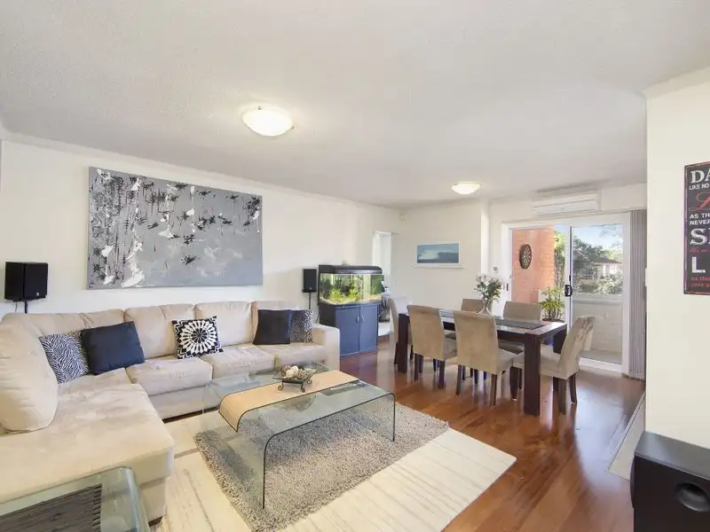Main view of Homely unit listing, 6/7-9 Clarence Avenue, Dee Why NSW 2099