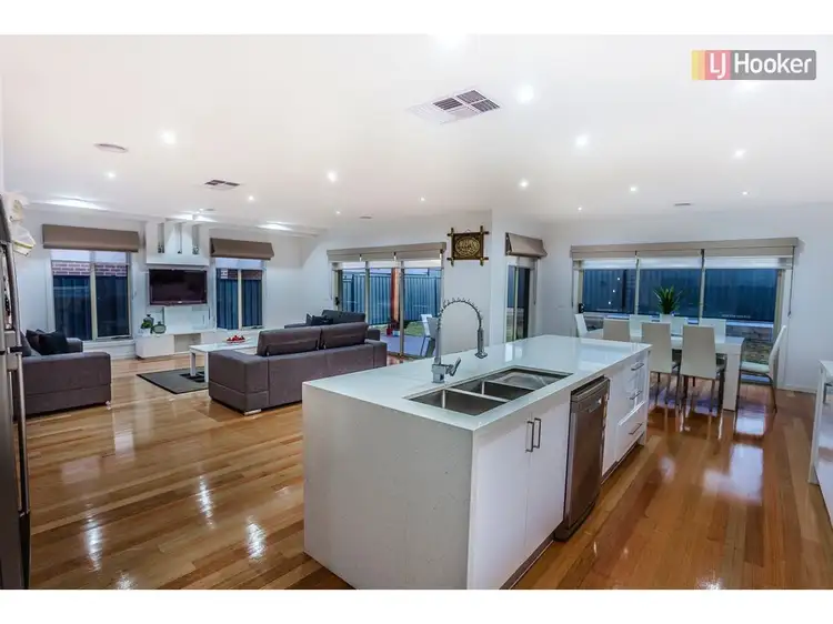 Sixth view of Homely house listing, 12 Brentwick Drive, Craigieburn VIC 3064