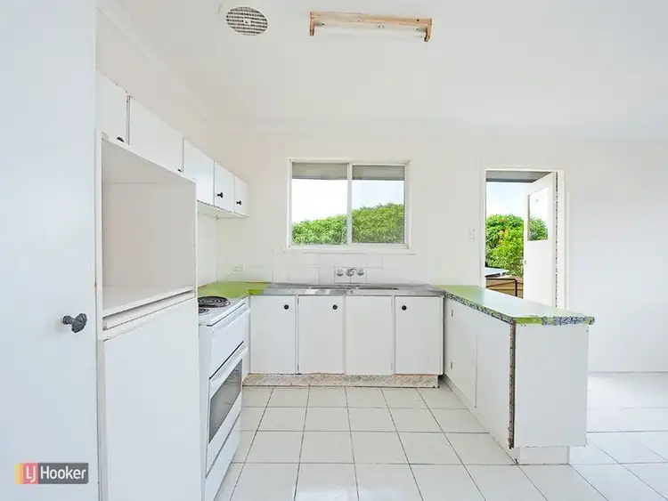 Sixth view of Homely house listing, 36 Arrakune Crescent, Kallangur QLD 4503