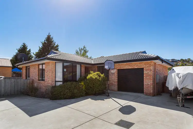 2/44 Jetty Road, Old Beach TAS 7017