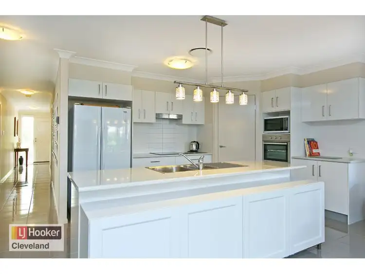 Second view of Homely house listing, 6 Cimmaron Circuit, Thornlands QLD 4164