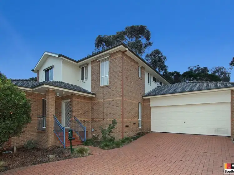 Main view of Homely townhouse listing, 25 Cascades View, Yallambie VIC 3085