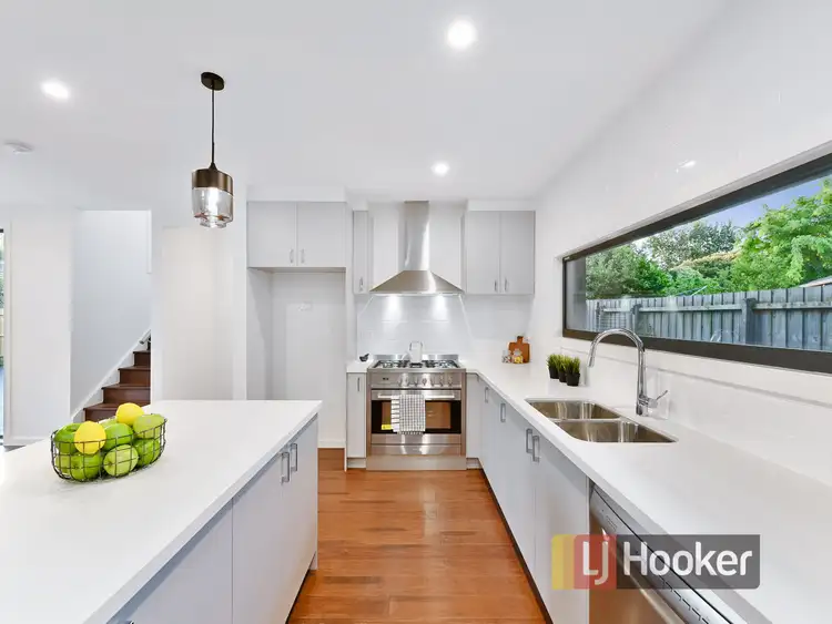 Fourth view of Homely townhouse listing, 450A Centre Road, Berwick VIC 3806