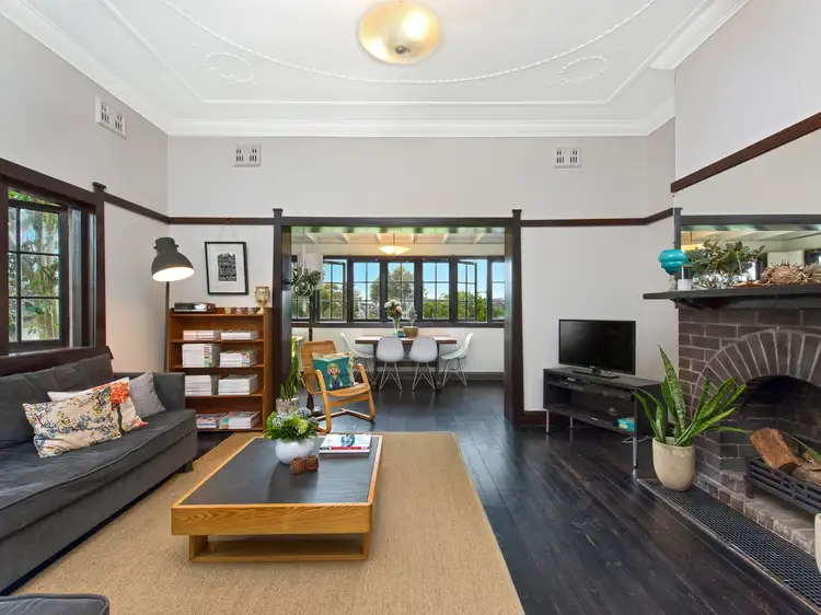 58 Kingslangley Road, Greenwich NSW 2065