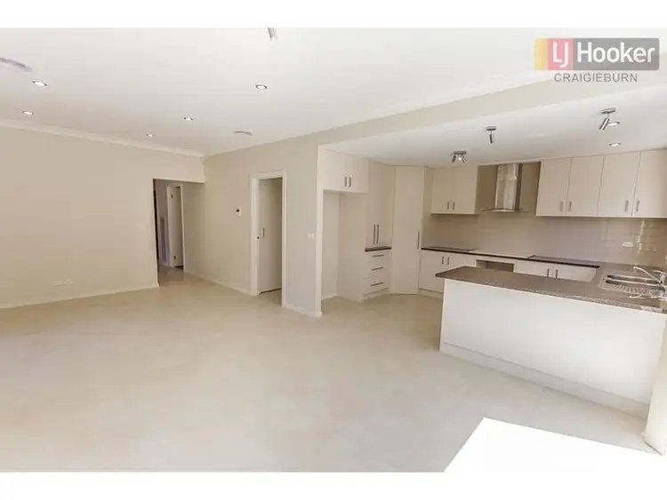 Sixth view of Homely unit listing, 4a Koomba Cres, Roxburgh Park VIC 3064