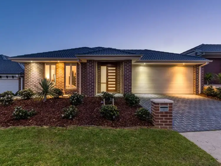 4 Shakespeare Grove, Officer VIC 3809