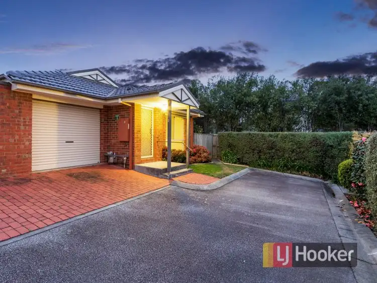 Main view of Homely unit listing, 2/5 - 17 William Road, Berwick VIC 3806
